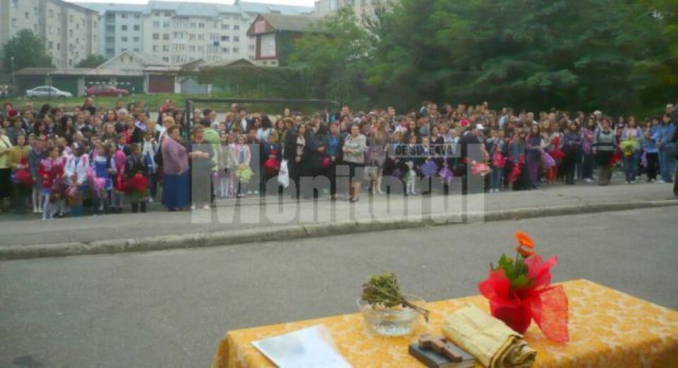 Deschidere de an școlar, la Școala Nr. 2 „Ion Irimescu” din Fălticeni