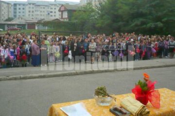Deschidere de an școlar, la Școala Nr. 2 „Ion Irimescu” din Fălticeni