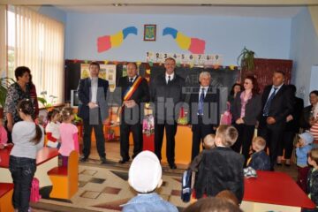 Centrul after-school din Mihoveni a fost inaugurat în mod oficial