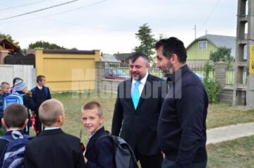 Deputatul Ioan Bălan s-a arătat plăcut surprins de modul în care școlile au fost pregătire pentru noul an școlar