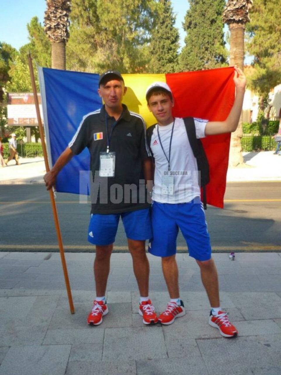 Cristian Prâsneac și elevul său Andrei Leancă, fericiți după rezultatele obținute la Timișoara