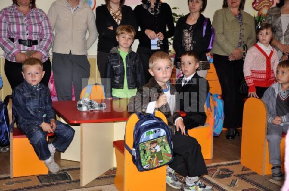 Centrul after-school din Mihoveni a fost inaugurat în mod oficial