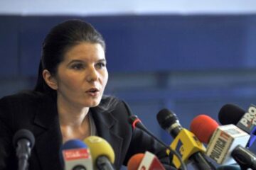 Monica Iacob Ridzi și-a înaintat, ieri dimineață, demisia din PDL și din grupul parlamentar democrat-liberal