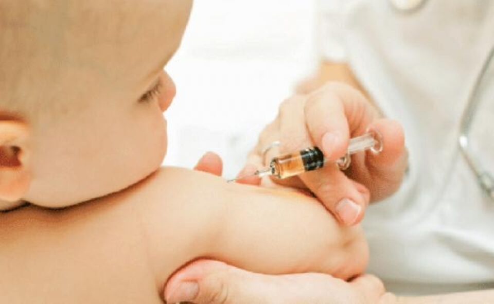 Bebelușii suceveni sunt imunizați cu vaccinul danez de la începutul lui 2012