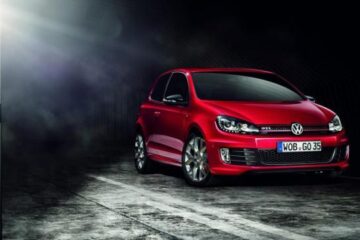 Volkswagen Golf domină topul european de vânzări