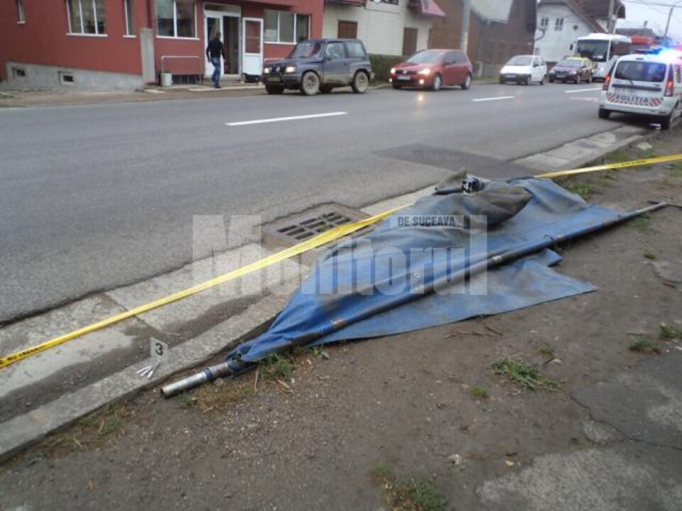 Țeava metalică care le-a lovit pe cele trei eleve