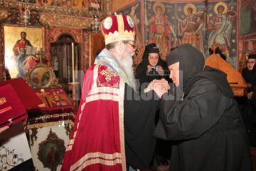 Maica stareta Irina Pantescu de la Voronet aniversata la 80 de ani