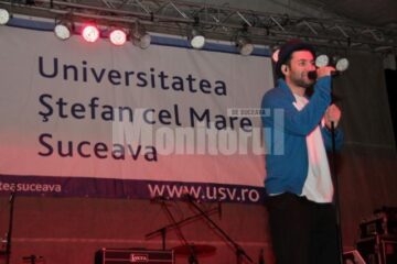 Mii de studenți suceveni au participat la concertul susținut de Smiley în deschiderea anului universitar
