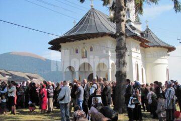 Ceremonia de sfințire a Bisericii din satul Dealul Floreni