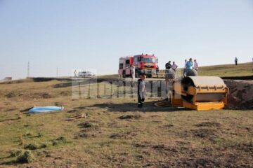 Prins sub utilaj, bărbatul nu a avut nici o șansă de scăpare