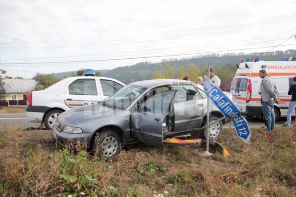 Polițistul de la volan nu a mai putut evita impactul