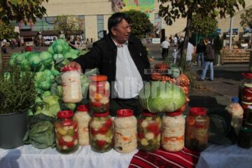 Pentru prima data se pot cumpăra muraturi de Milișăuți
