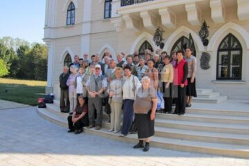 50 de membri ai Asociației Pensionarilor CFR, Filiala Suceava, în excursie la Iași