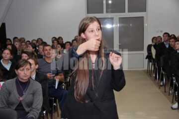 Intalnirea dintre conducerea scolii si elevi