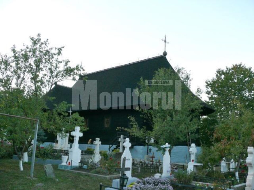 Una dintre cele mai vechi și bine conservate biserici de lemn din Moldova a fost resfințită