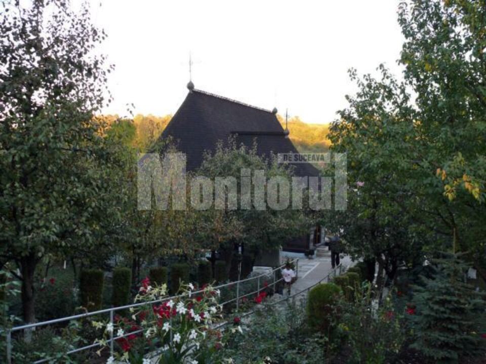 Una dintre cele mai vechi și bine conservate biserici de lemn din Moldova a fost resfințită