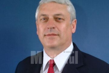 Inspectorul școlar general, profesorul Gheorghe Lazăr