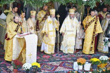 Una dintre cele mai vechi și bine conservate biserici de lemn din Moldova a fost resfințită