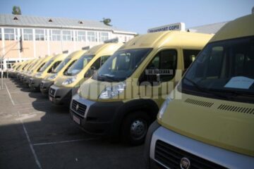 Școliile sucevene mai au nevoie de 21 de microbuze școlare pentru naveta elevilor