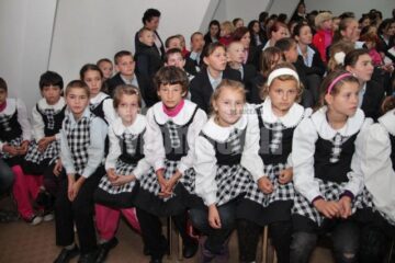 Cei mici și cei mari