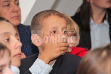 Universul celor 180 de copii și tineri de la Bivolărie, ale căror povești nu au fost niciodată rostite în cuvinte
