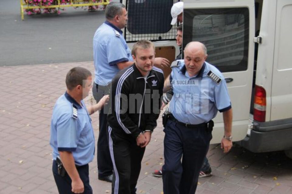 Andrei Hatmanu (27 de ani) a fost trimis în judecată pentru săvârșirea infracțiunilor de favorizarea infractorului și mărturie mincinoasă