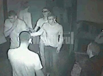 Imaginile în care tânărul handbalist este înjunghiat în gât