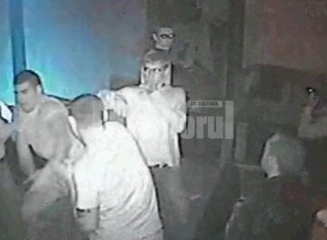 Imaginile în care tânărul handbalist este înjunghiat în gât