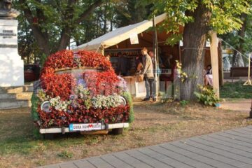 Mașina cu flori din Gura Humorului a fost adusă la Suceava