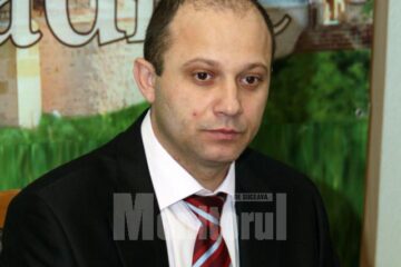 Daniel Cadariu și-a anunțat decizia sâmbătă, la câteva zile după ce conducerea centrală a PDL a validat candidatura acestuia pentru un post de senator în Colegiul de Senat nr. 1