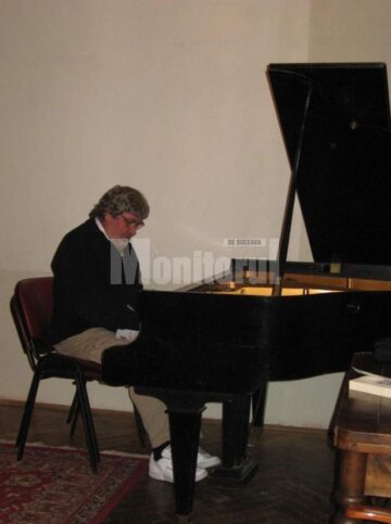 O poveste cu cântec...pianosolo