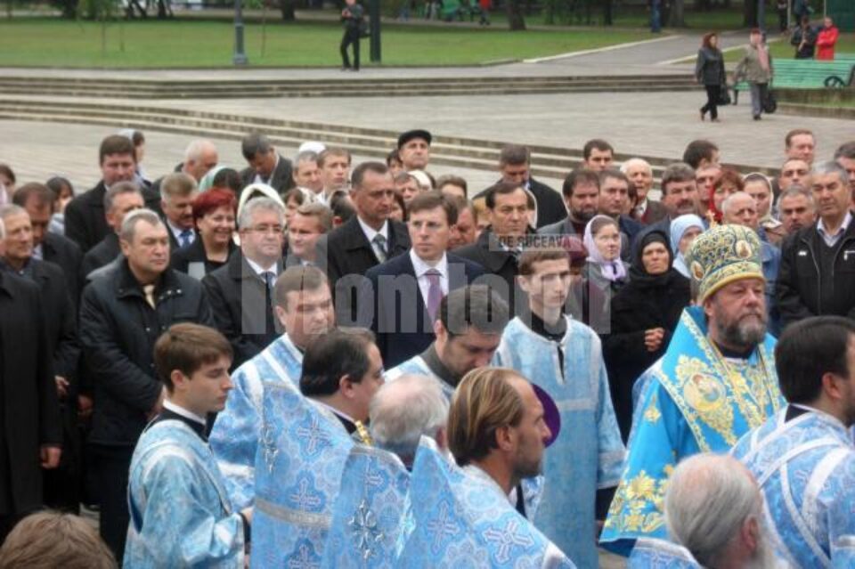 Ion Lungu și Dorin Chirtoacă alaturi de Mitropolitul Moldovei, Vladimir