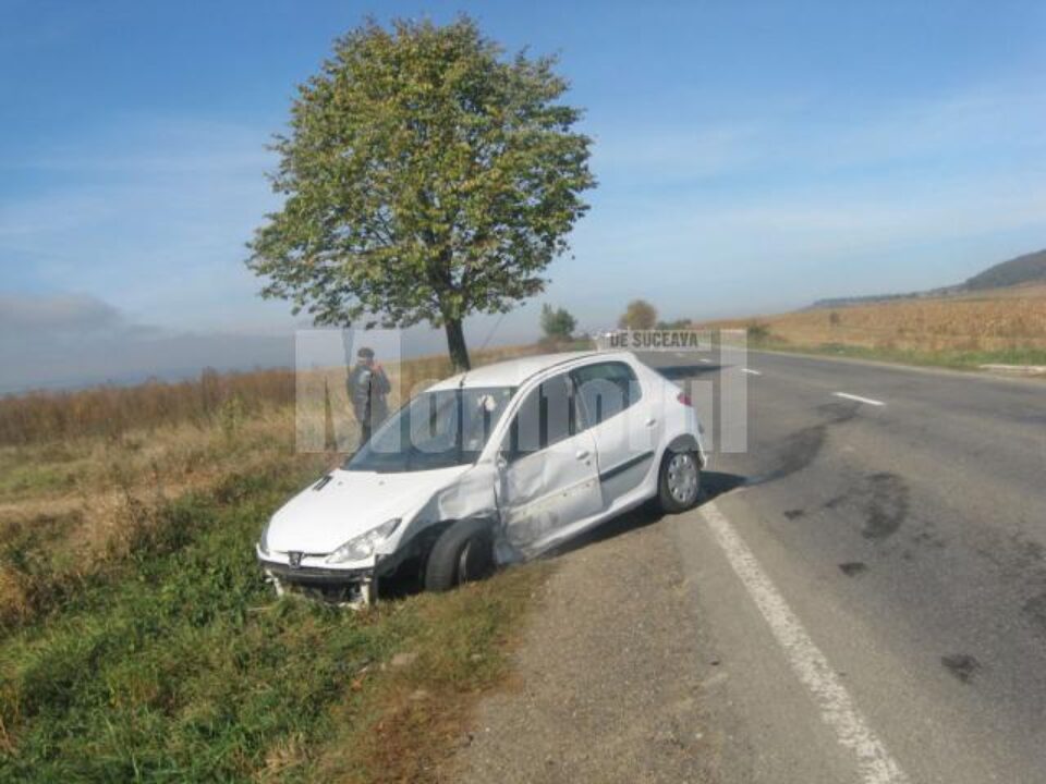 Șoferul care a virat ștanga fără a se asigura a fost lovit în partea lateral stângă a mașinii