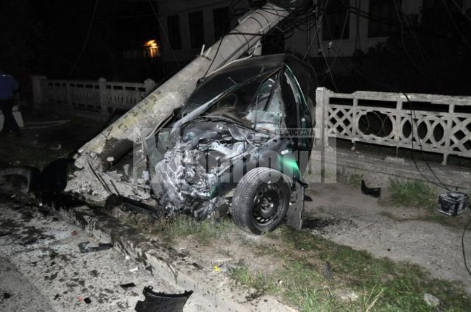 Un șofer care a ras un stâlp electric a lăsat municipiul Câmpulung în beznă