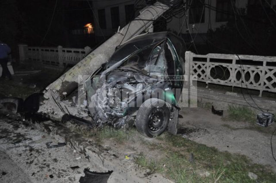 Un șofer care a ras un stâlp electric a lăsat municipiul Câmpulung în beznă