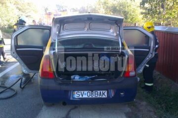 Taxi în flăcări, pe o stradă din Burdujeni Sat