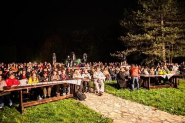 Ecou de la Gura Humorului ce răsună din glasul Bucovinei, din cântecele lui Alexandru Brădățan. Foto: George Checheriță