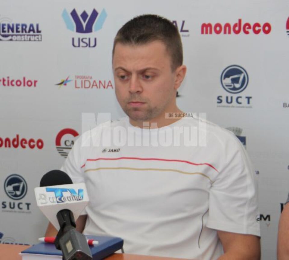 Răzvan Bernicu încearcă să-i țină în priză pe handbaliștii suceveni prin perfectarea unor meciuri test