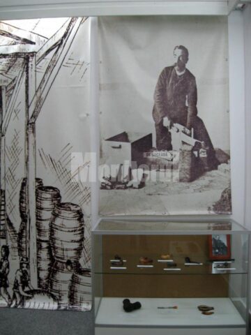 Expoziția „Vicii și delicii. Tutunul - iarba dracului, prin timpuri”