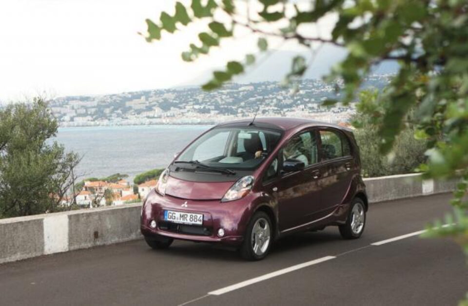 Mitsubishi i-MiEV pune preț pe ecologie