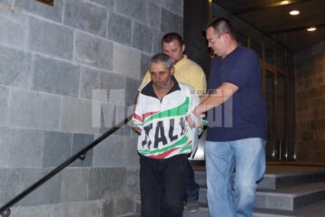 Ilie Nimigean înainte de a fi încarcerat în arestul poliției