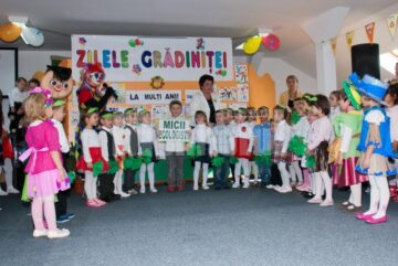 Ziua grădiniței „Țăndărică”, marcată prin cântec, dans și voie bună