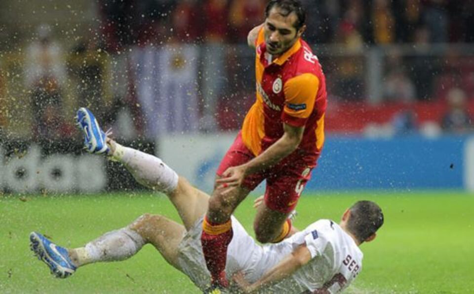 Galatasaray și CFR Cluj au jucat la Istanbul pe un teren impracticabil
