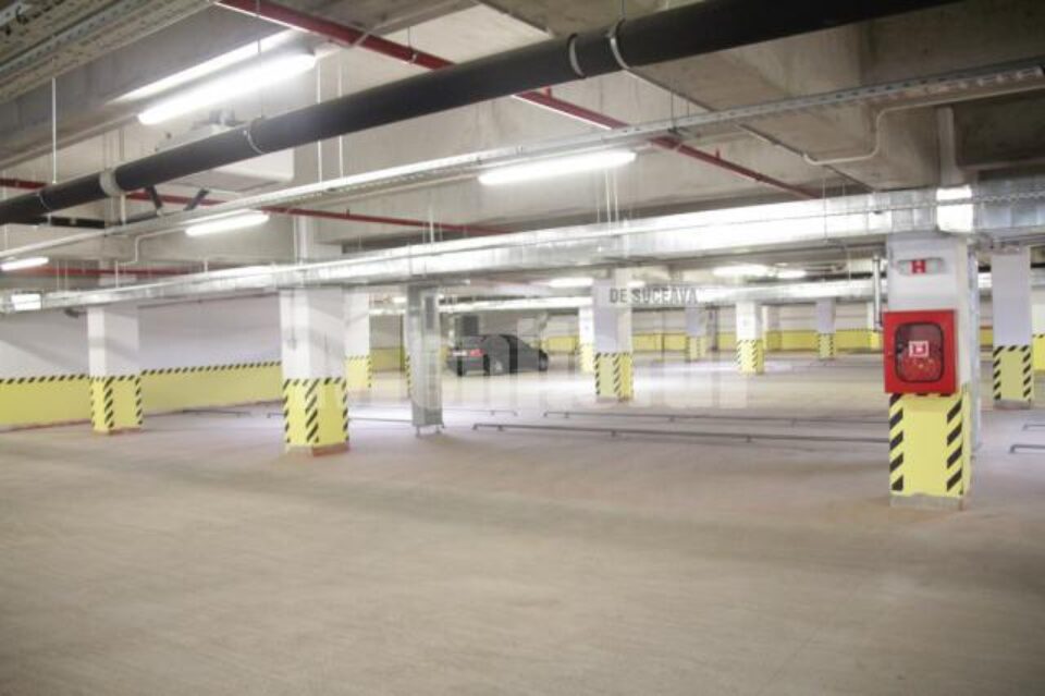 Parcările subterane vor asigura 155 de locuri de parcare gratuite