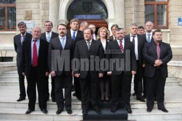 Candidații ARD Suceava au depus dosarele la Biroul Electoral Județean