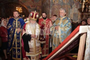 O reproducere a Icoanei „Pantanassa” de pe Muntele Athos a ajuns aseară la Biserica Sf. Dumitru din Suceava
