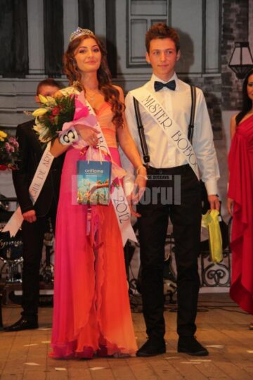 Bianca Sumanariu, Miss Boboc Colegiul de Artă „Ciprian Porumbescu” Suceava, și Mister Boboc, Vlad Pișta