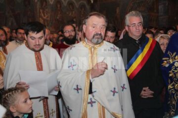 O reproducere a Icoanei „Pantanassa” de pe Muntele Athos a ajuns aseară la Biserica Sf. Dumitru din Suceava