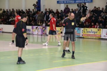 Harabagiu și Stănescu, arbitri care au privat Suceava de un rezultat bun la Bacău