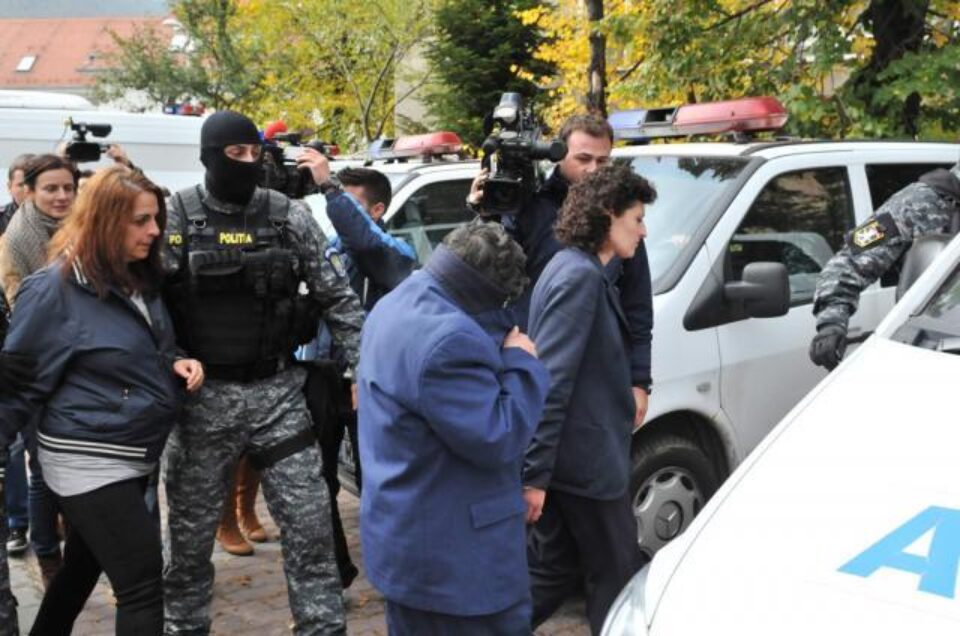 Șefii de tren și conductorii reținuți joi după-amiază de procurorii Parchetului de pe lângă Tribunalul Brașov vor fi cercetați în libertate. Foto: Monitorul Expres de Brașov